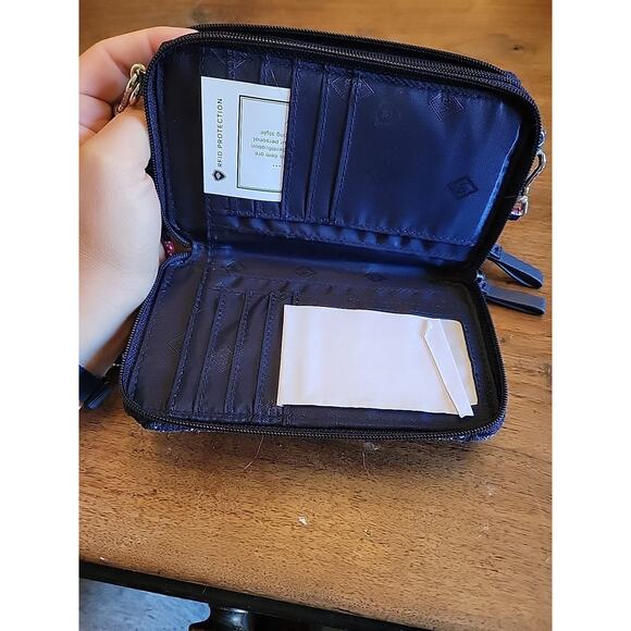 Vera Bradley Holiday Owls RFID All-in-one Wallet/Wristlet - Picture 12 of 12